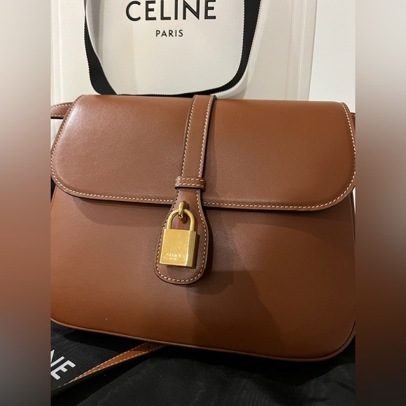 CELINE Medium Tabou Smooth Calfskin Tan Crossbody Shoulder Bag LIKE NEW - Picture 2 of 9
